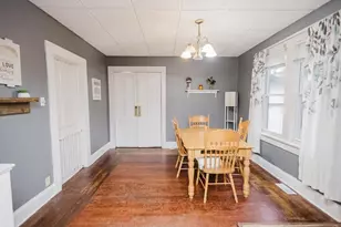 225 Washington St, Mineral Point, WI 53565 - Photo 9