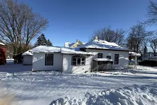 225 Washington St, Mineral Point, WI 53565 - Photo 3