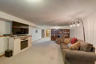 711 Kensington Square, Stoughton, WI 53589 - Photo 27