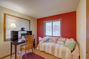 711 Kensington Square, Stoughton, WI 53589 - Photo 21