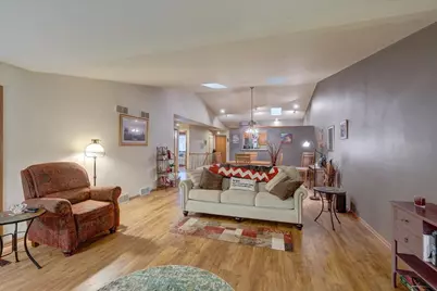 711 Kensington Square, Stoughton, WI 53589 - Photo 9