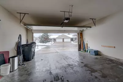 711 Kensington Square, Stoughton, WI 53589 - Photo 35