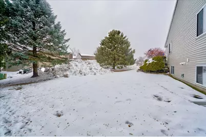 711 Kensington Square, Stoughton, WI 53589 - Photo 37