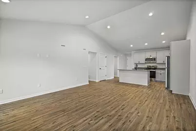 400 Orchid Avenue, Stoughton, WI 53589 - Photo 11