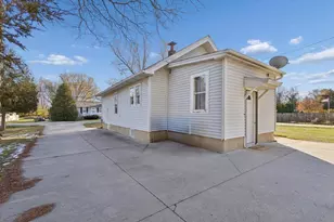 1328 Bittel St, Beloit, WI 53511 - Photo 5