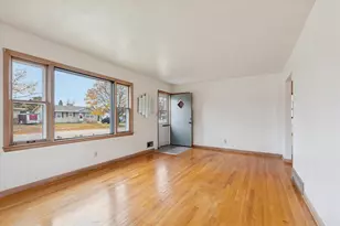 1727 24th St, Kenosha, WI 53140 - Photo 7