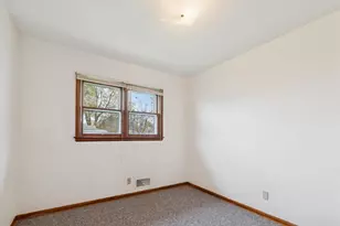 1727 24th St, Kenosha, WI 53140 - Photo 13