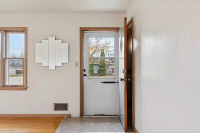 1727 24th Street, Kenosha, WI 53140 - Photo 3