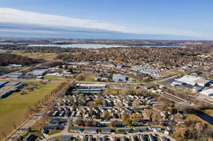 897 E Lake St, Lake Mills, WI 53551 - Photo 29