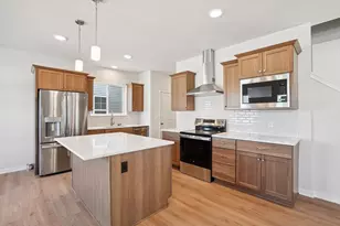 6637 Redpoll Rd, Middleton, WI 53562 - Photo 5