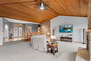 S4362 Fox Hill Cir, Baraboo, WI 53913 - Photo 9