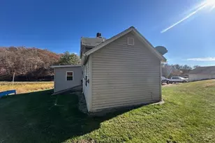 1906 Squirrel Hill Rd, Hollandale, WI 53544 - Photo 19