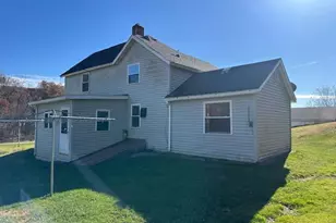 1906 Squirrel Hill Rd, Hollandale, WI 53544 - Photo 17