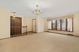 928 Columbia Dr, Janesville, WI 53546 - Photo 5