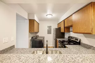 707 Whispering Pines Way, Fitchburg, WI 53713 - Photo 7