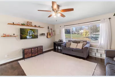 305 South Road, Mount Horeb, WI 53572 - Photo 9