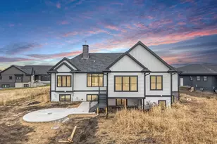 912 Westbridge Ct, Waunakee, WI 53597 - Photo 3