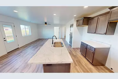 703 / 705 Stelting Street, Sparta, WI 54656 - Photo 5