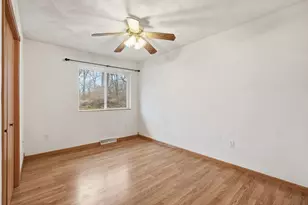 305 Mack Dr, Reedsburg, WI 53959 - Photo 15