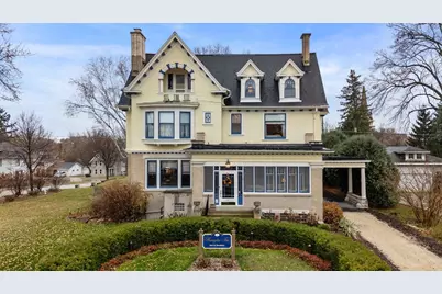 611 E Walnut Street, Horicon, WI 53032 - Photo 1