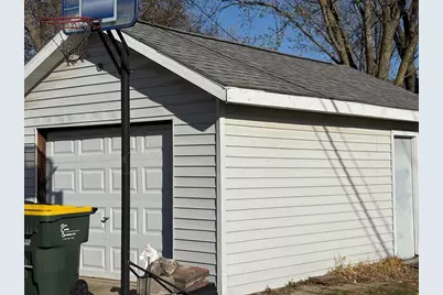 863 N Michigan Street, Prairie Du Chien, WI 53821 - Photo 33