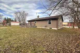 333 S Hickory St, Mauston, WI 53948 - Photo 29