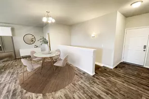 802 Sarah St, Belleville, WI 53508 - Photo 5