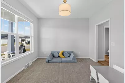 463 Crusader Point, Waunakee, WI 53597 - Photo 5