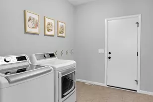 463 Crusader Pt, Waunakee, WI 53597 - Photo 19