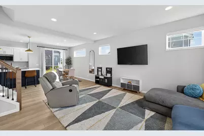 463 Crusader Point, Waunakee, WI 53597 - Photo 7