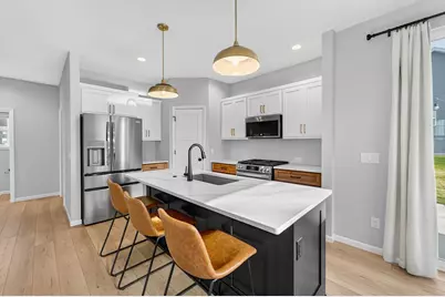 463 Crusader Point, Waunakee, WI 53597 - Photo 11