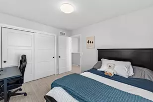 463 Crusader Pt, Waunakee, WI 53597 - Photo 27