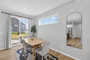 463 Crusader Pt, Waunakee, WI 53597 - Photo 17