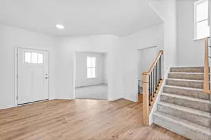 2901 Alpine Run, Stoughton, WI 53589 - Photo 3