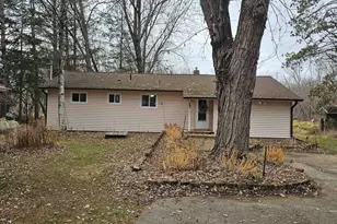 N4533 Oak Knoll Dr, Poynette, WI 53955 - Photo 1