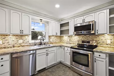 2610 Gladeview Road, Cottage Grove, WI 53527 - Photo 11