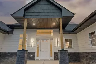 5611 N Vista Ln, Janesville, WI 53548 - Photo 9