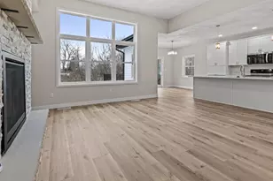 5611 N Vista Ln, Janesville, WI 53548 - Photo 21