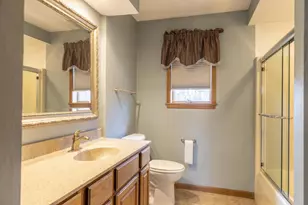 1819 W Aberdeen Dr, Janesville, WI 53545 - Photo 27