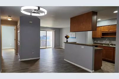 960 Rockefeller Lane, Madison, WI 53704 - Photo 3