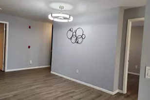 960 Rockefeller Ln, Madison, WI 53704 - Photo 11