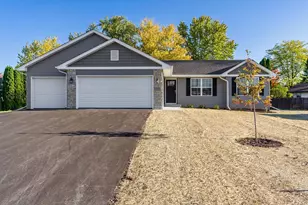 1714 S Willard Ave, Janesville, WI 53546 - Photo 1