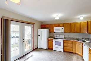 302 Swanton Rd, Madison, WI 53714 - Photo 7