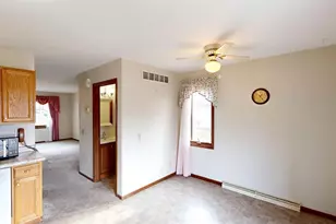 302 Swanton Rd, Madison, WI 53714 - Photo 11