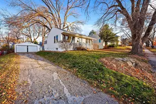 725 N Meadow Ln, Madison, WI 53705 - Photo 7