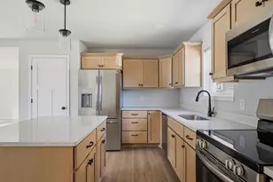 1701 Waverly Wy, Verona, WI 53593 - Photo 7