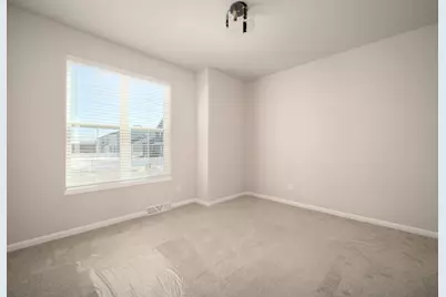 2582 Water Lily Circle, Sun Prairie, WI 53590 - Photo 3