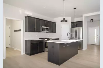 2582 Water Lily Circle, Sun Prairie, WI 53590 - Photo 7