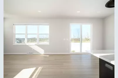 2582 Water Lily Circle, Sun Prairie, WI 53590 - Photo 5