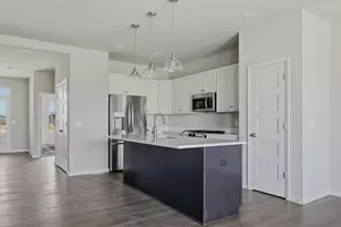 2038 Leopold Way, Sun Prairie, WI 53590 - Photo 7